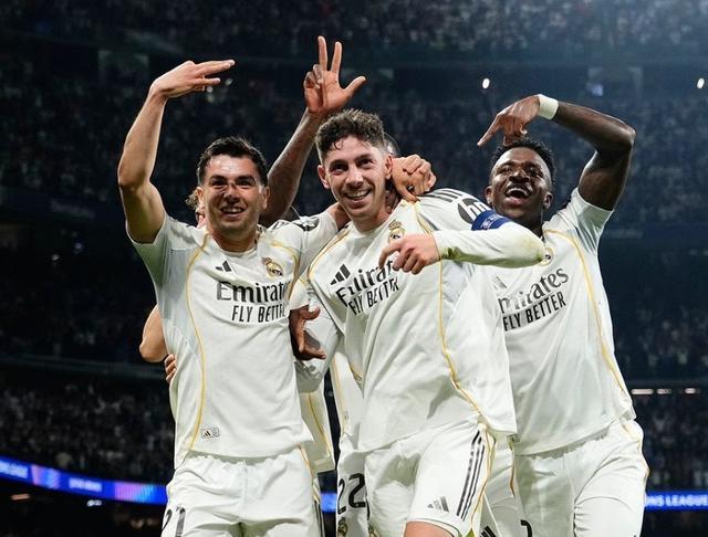 星空体育app-皇马3-0横扫曼城!27岁队长轰22分钟帽子戏法!英超6队竟难求一胜